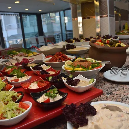 Hotel Ayma Beach 4*